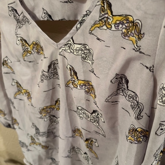 HORSE Print Sheer Tunic-Like Top - Picture 2 of 6